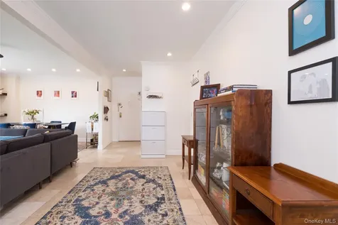 643 Pelham Road New Rochelle NY 10805