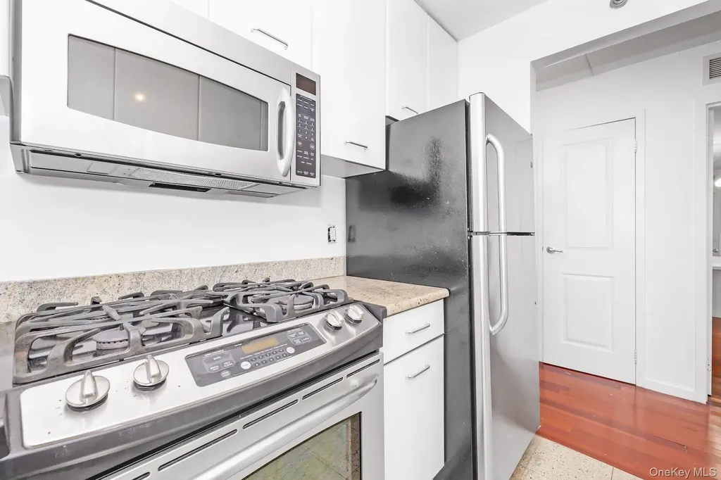 4 Martine Avenue White Plains NY 10606