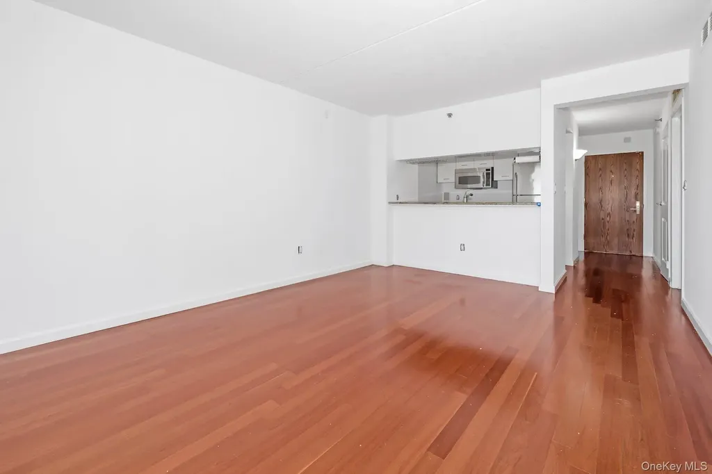 4 Martine Avenue White Plains NY 10606