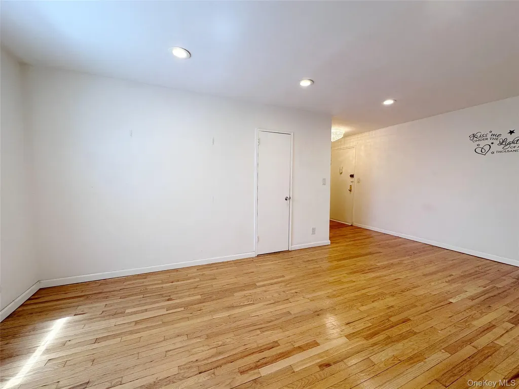 270 N Broadway Yonkers NY 10701