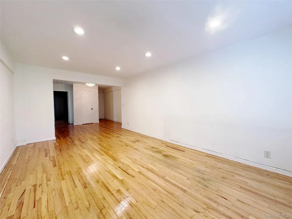 270 N Broadway Yonkers NY 10701