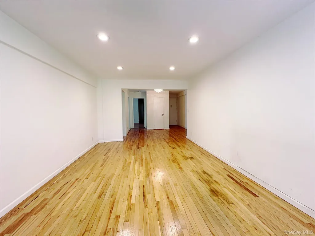 270 N Broadway Yonkers NY 10701