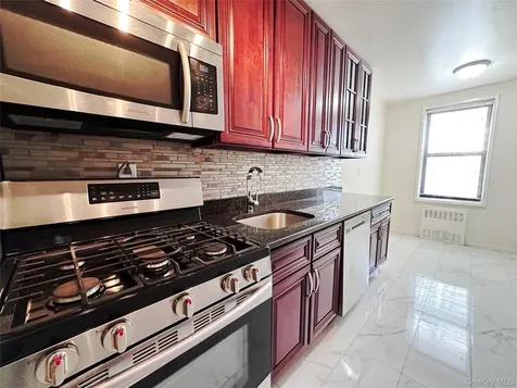 270 N Broadway Yonkers NY 10701