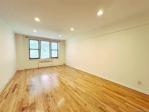 270 N Broadway Yonkers NY 10701