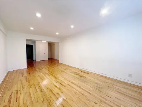 270 N Broadway Yonkers NY 10701