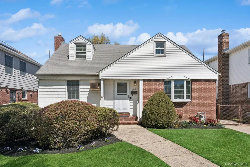 106 Aster Drive New Hyde Park NY 11040