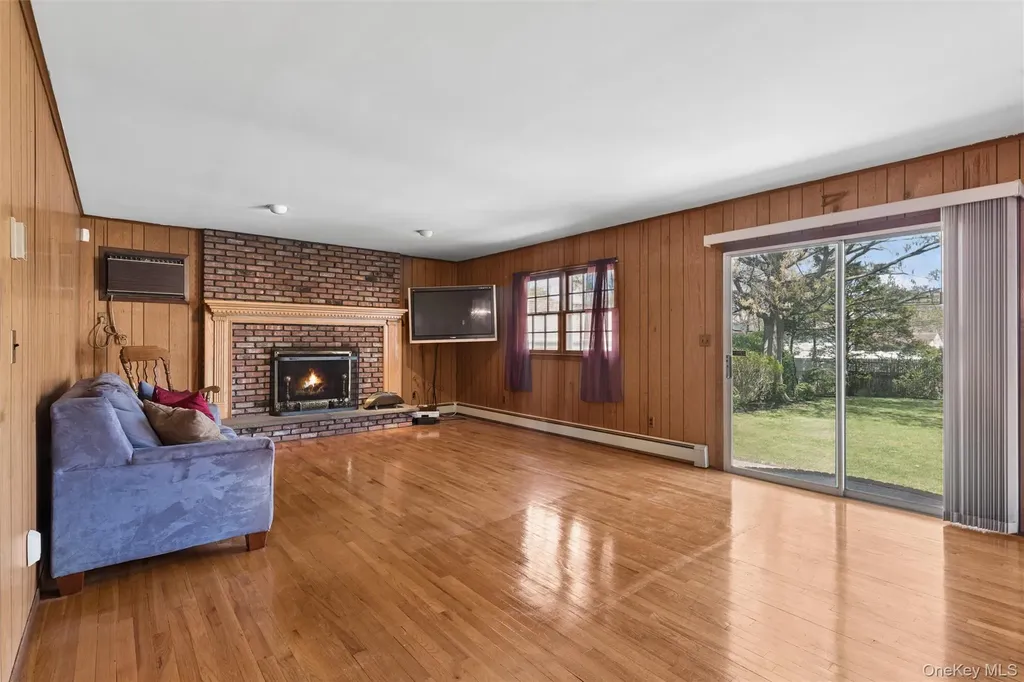 106 Aster Drive New Hyde Park NY 11040