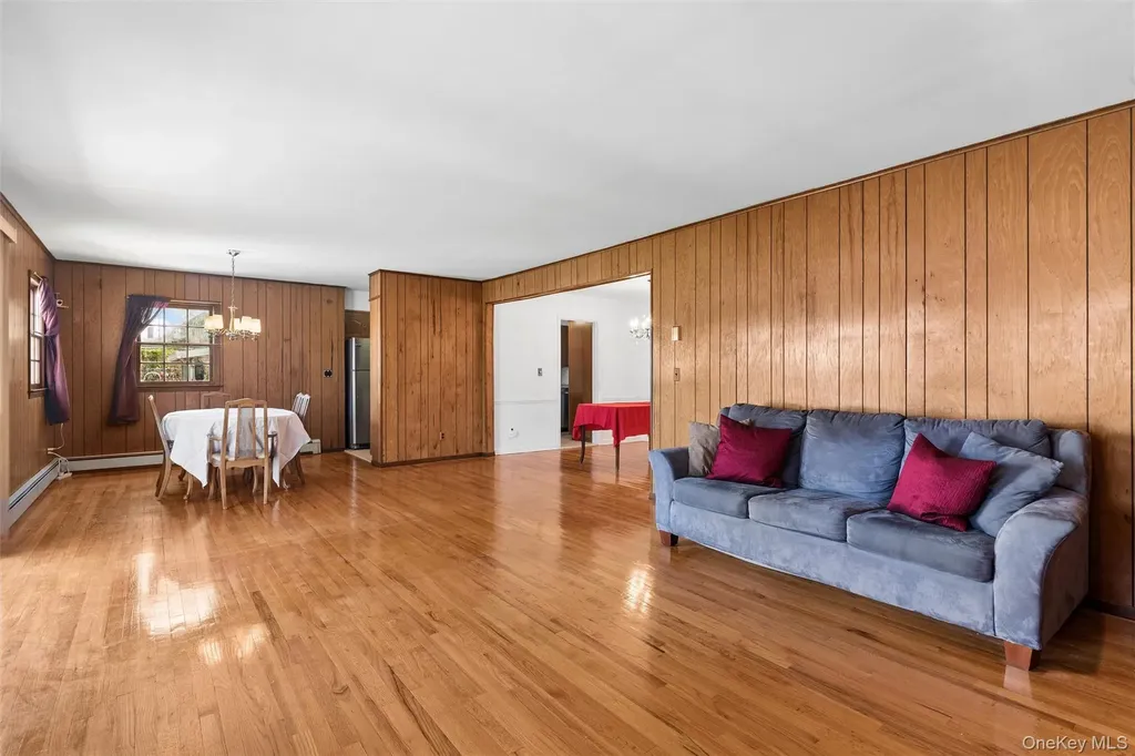 106 Aster Drive New Hyde Park NY 11040