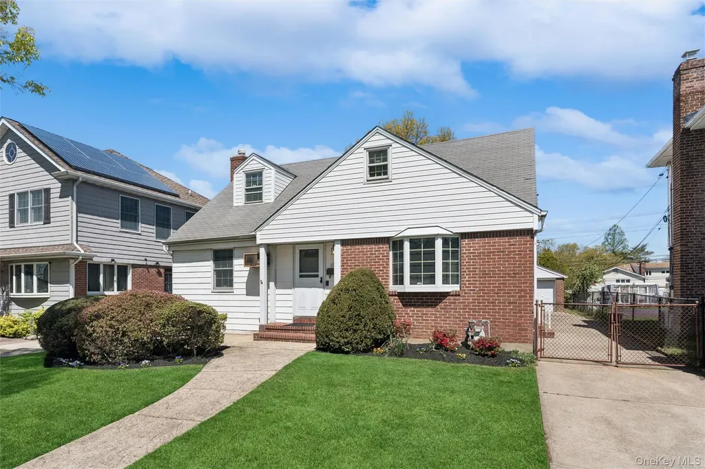 106 Aster Drive New Hyde Park NY 11040