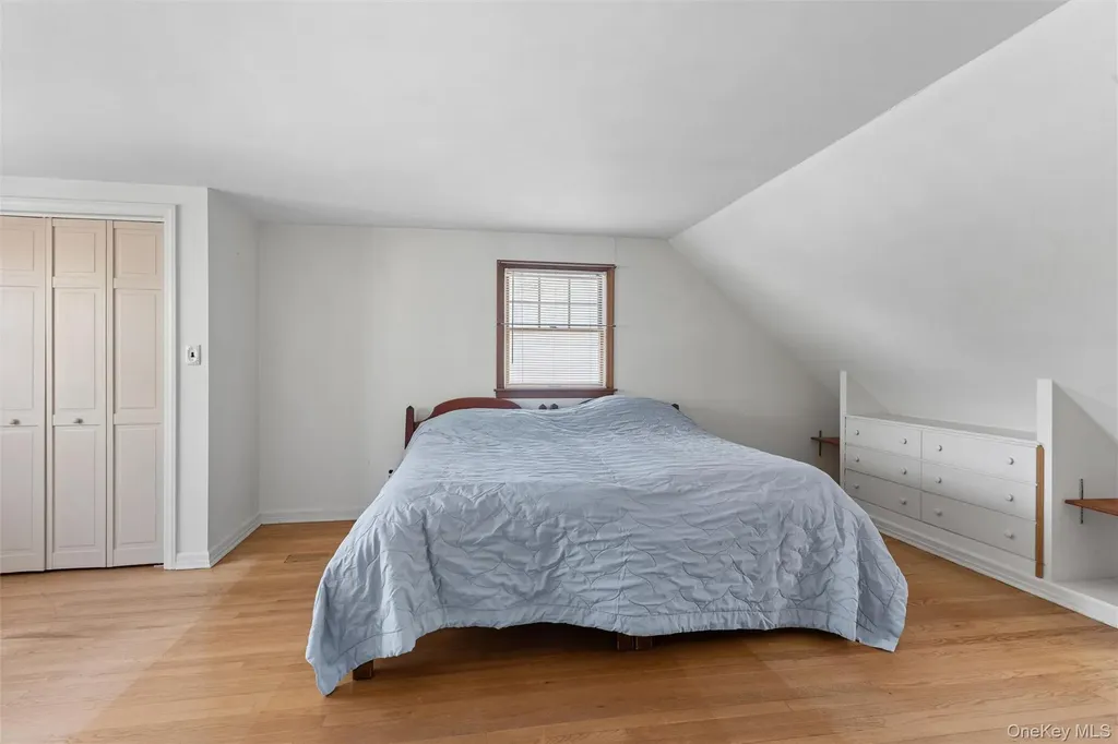 106 Aster Drive New Hyde Park NY 11040