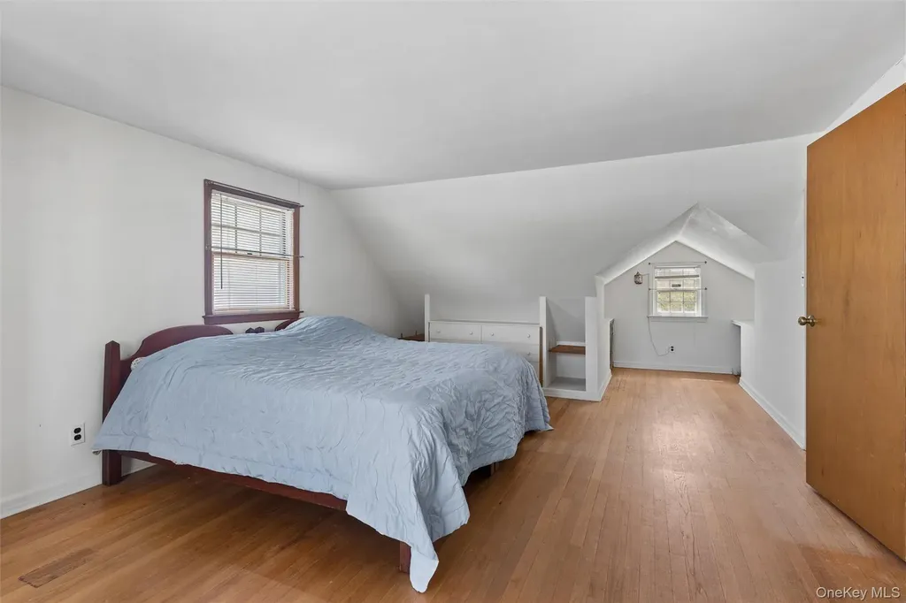 106 Aster Drive New Hyde Park NY 11040
