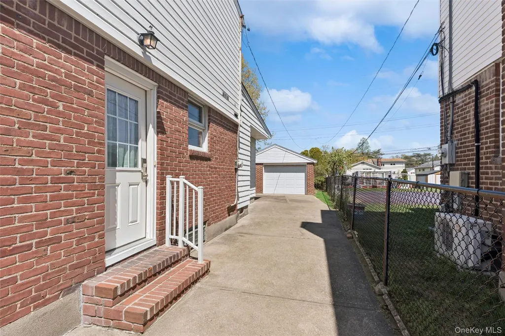 106 Aster Drive New Hyde Park NY 11040