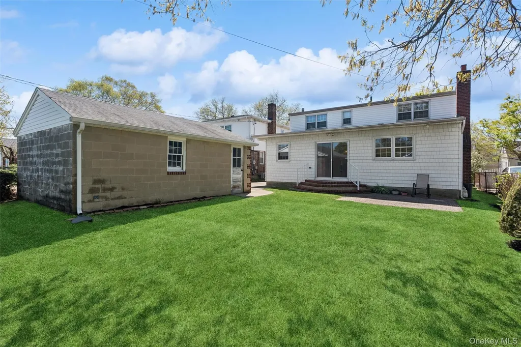 106 Aster Drive New Hyde Park NY 11040
