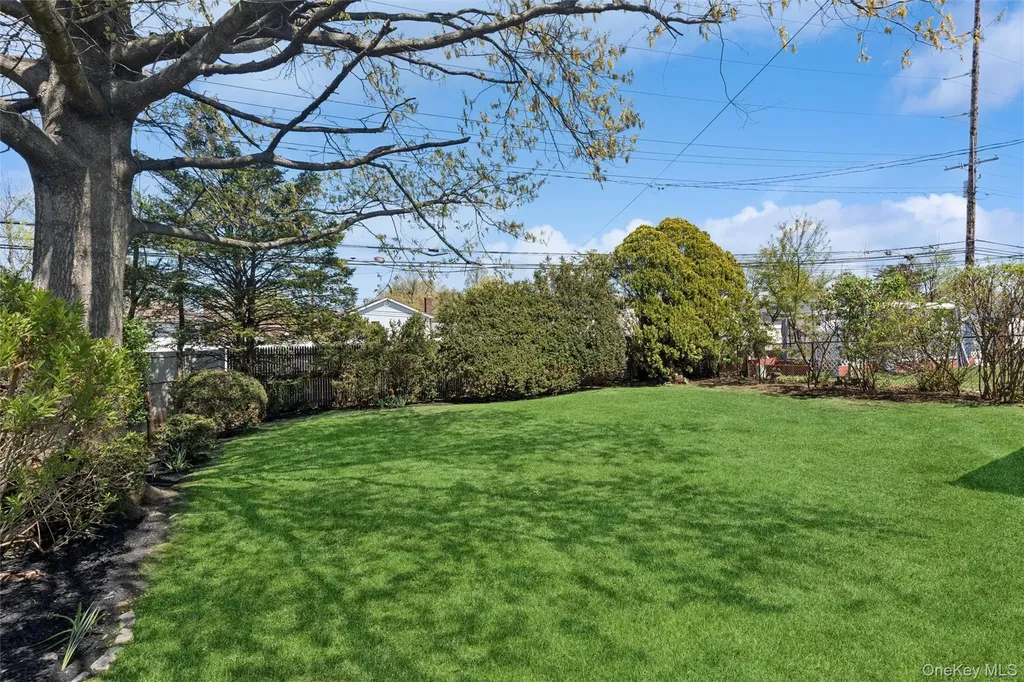 106 Aster Drive New Hyde Park NY 11040