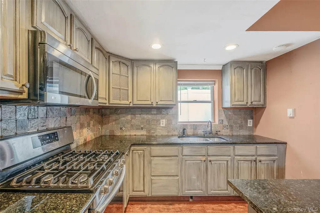 93 Maple Road Kings Park NY 11754