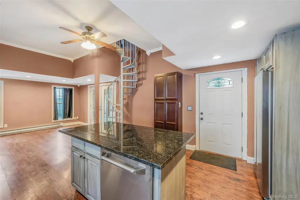 93 Maple Road Kings Park NY 11754