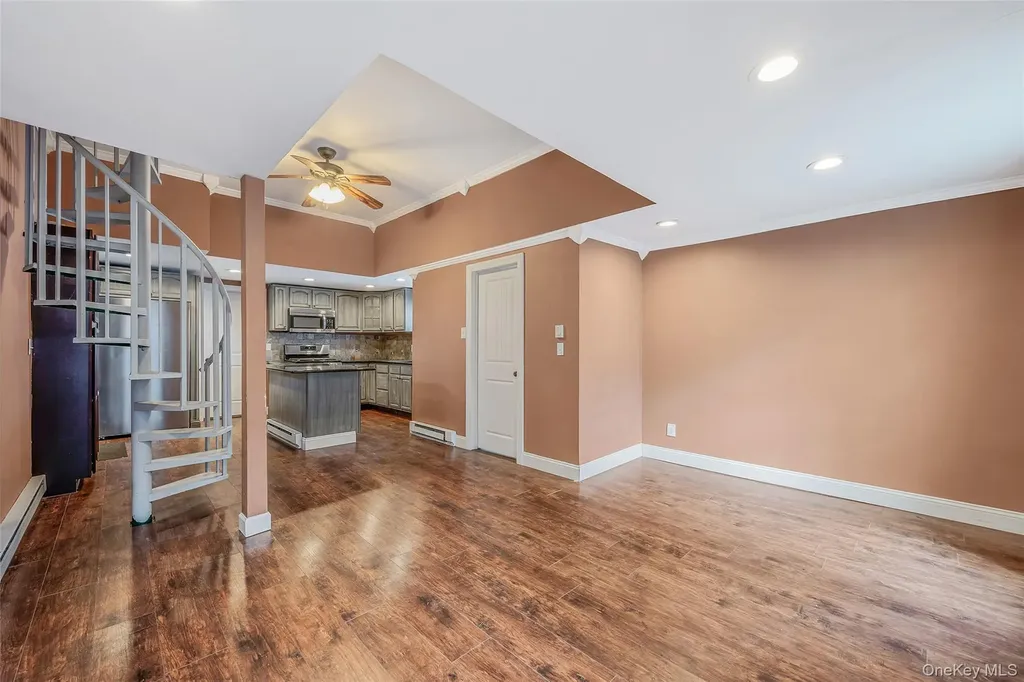 93 Maple Road Kings Park NY 11754