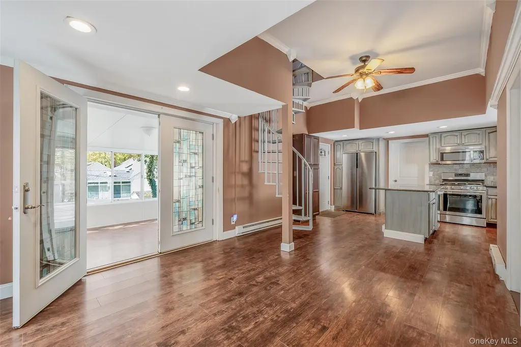 93 Maple Road Kings Park NY 11754