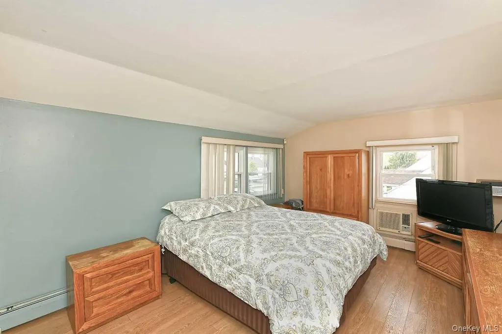 203 Saddle Lane Levittown NY 11756