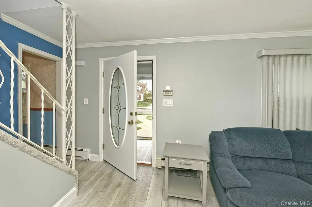 203 Saddle Lane Levittown NY 11756
