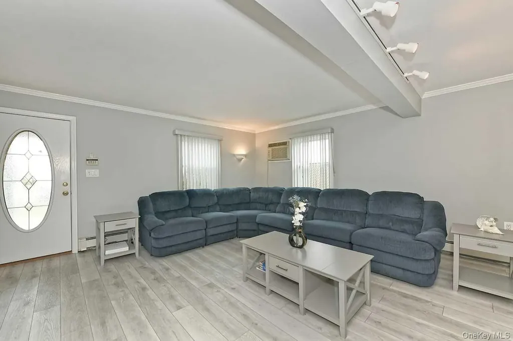 203 Saddle Lane Levittown NY 11756