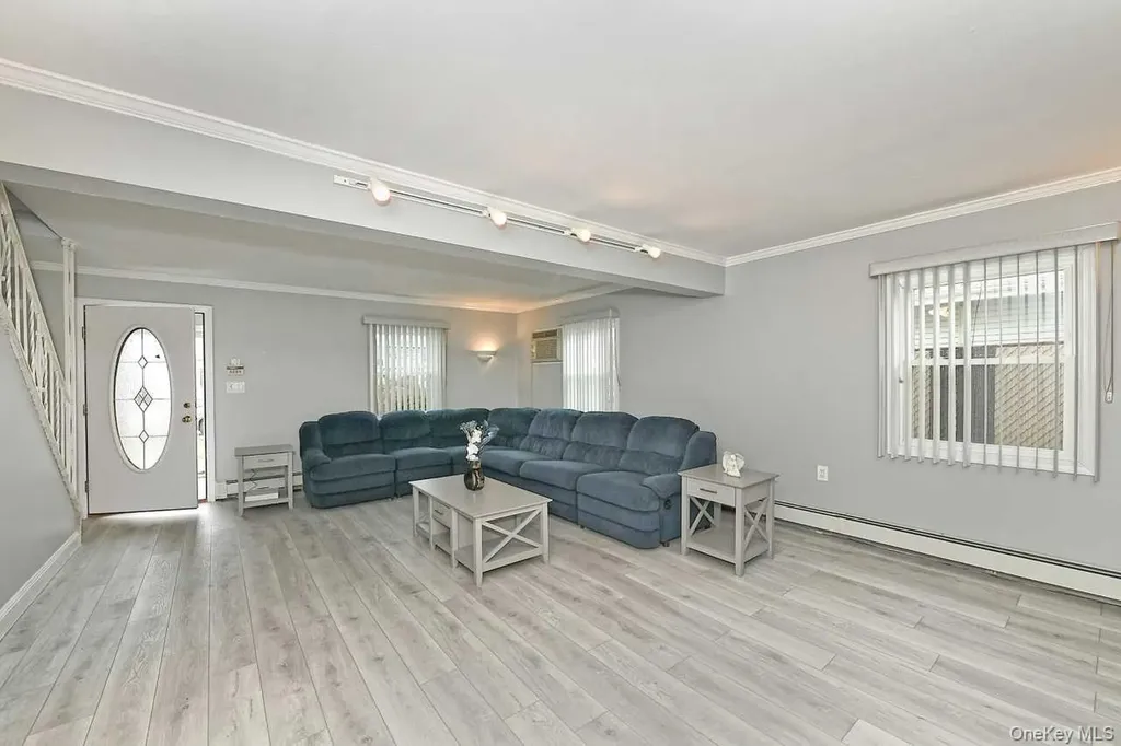 203 Saddle Lane Levittown NY 11756