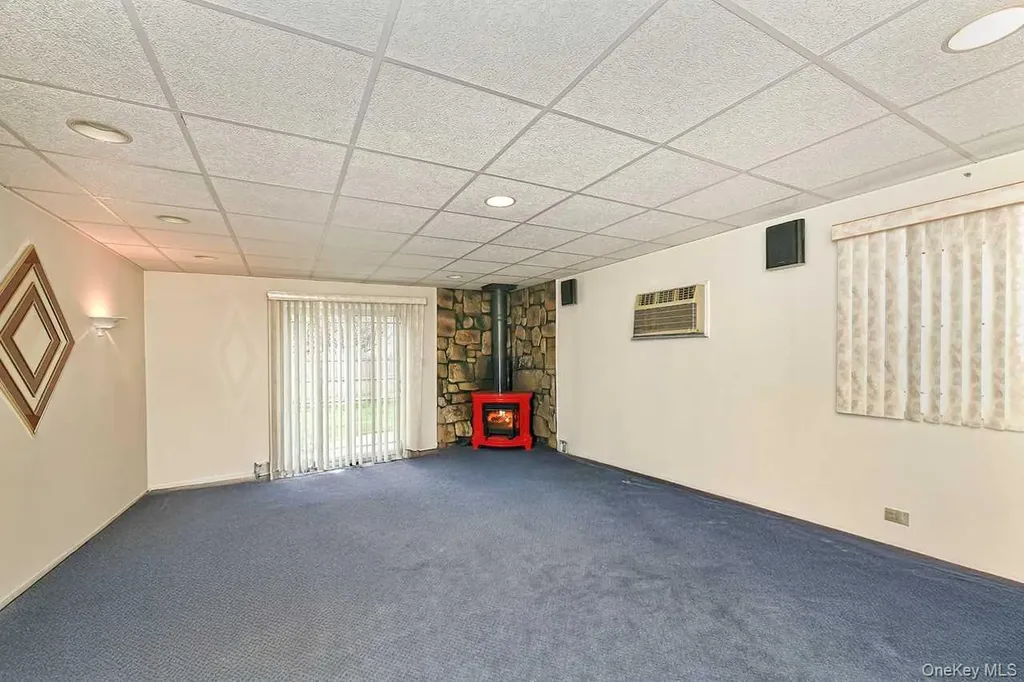 203 Saddle Lane Levittown NY 11756