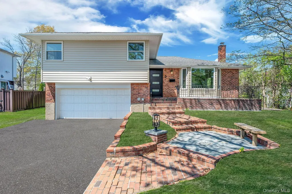5 Warren Place Plainview NY 11803