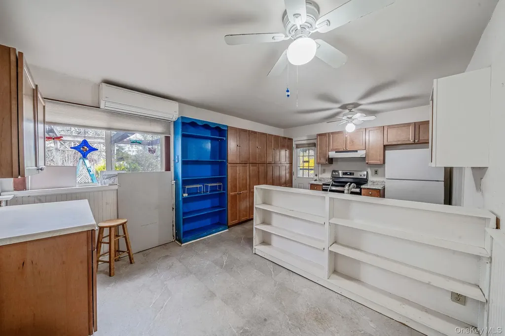 35 Mercury Avenue East Patchogue NY 11772