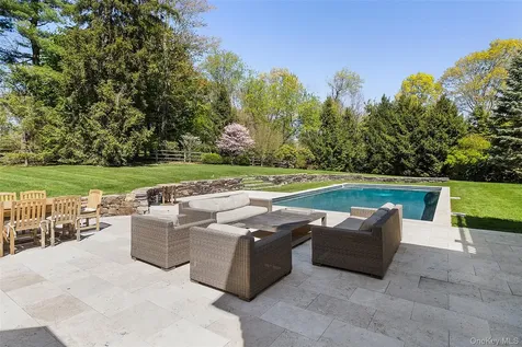 7 Quaker Lane Chappaqua NY 10514