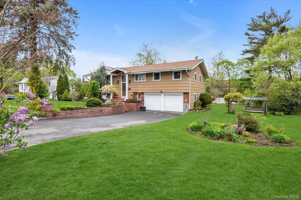 20 Jeffrey Lane Great Neck NY 11020