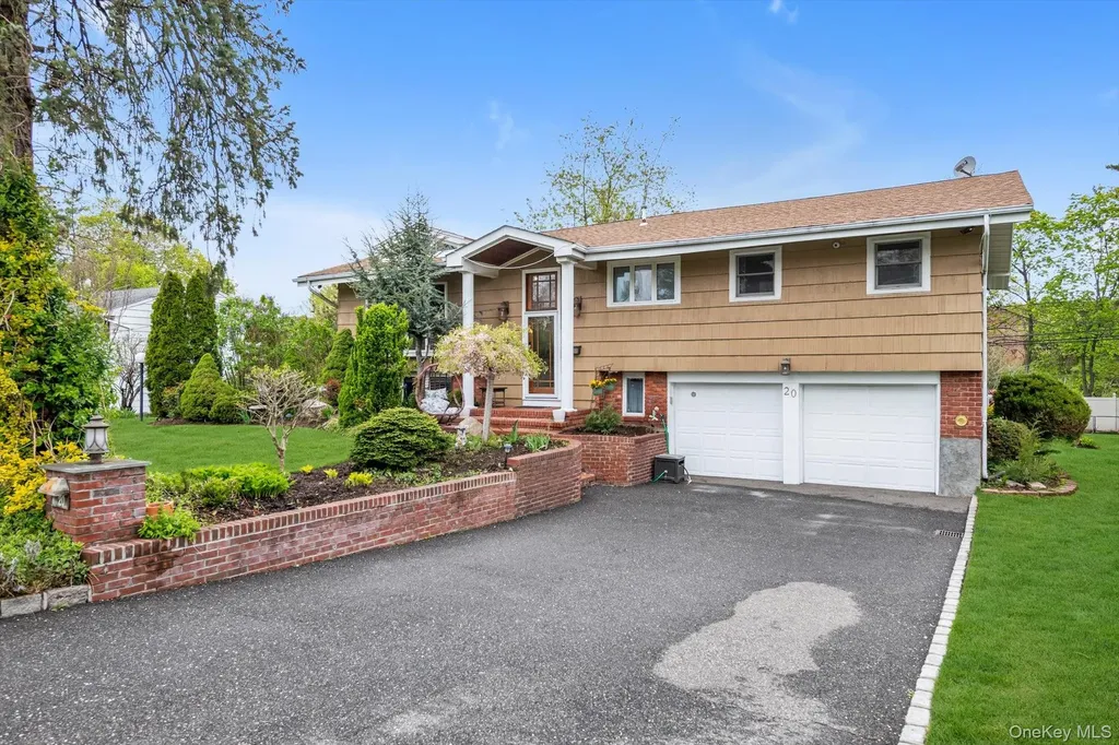 20 Jeffrey Lane Great Neck NY 11020