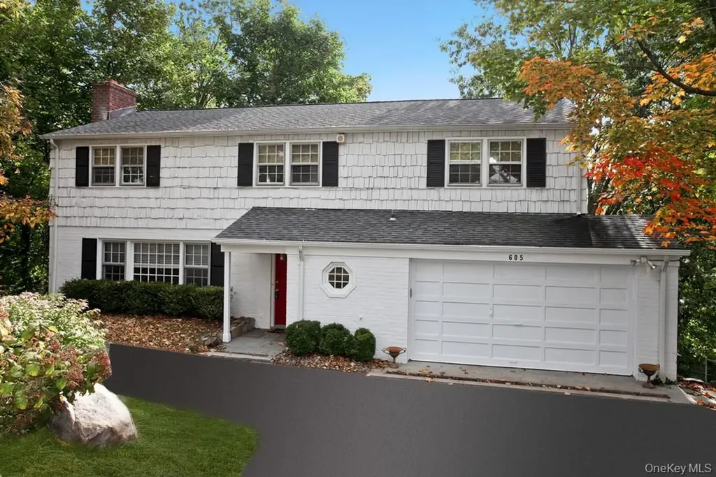 605 Fort Hill Road Scarsdale NY 10583