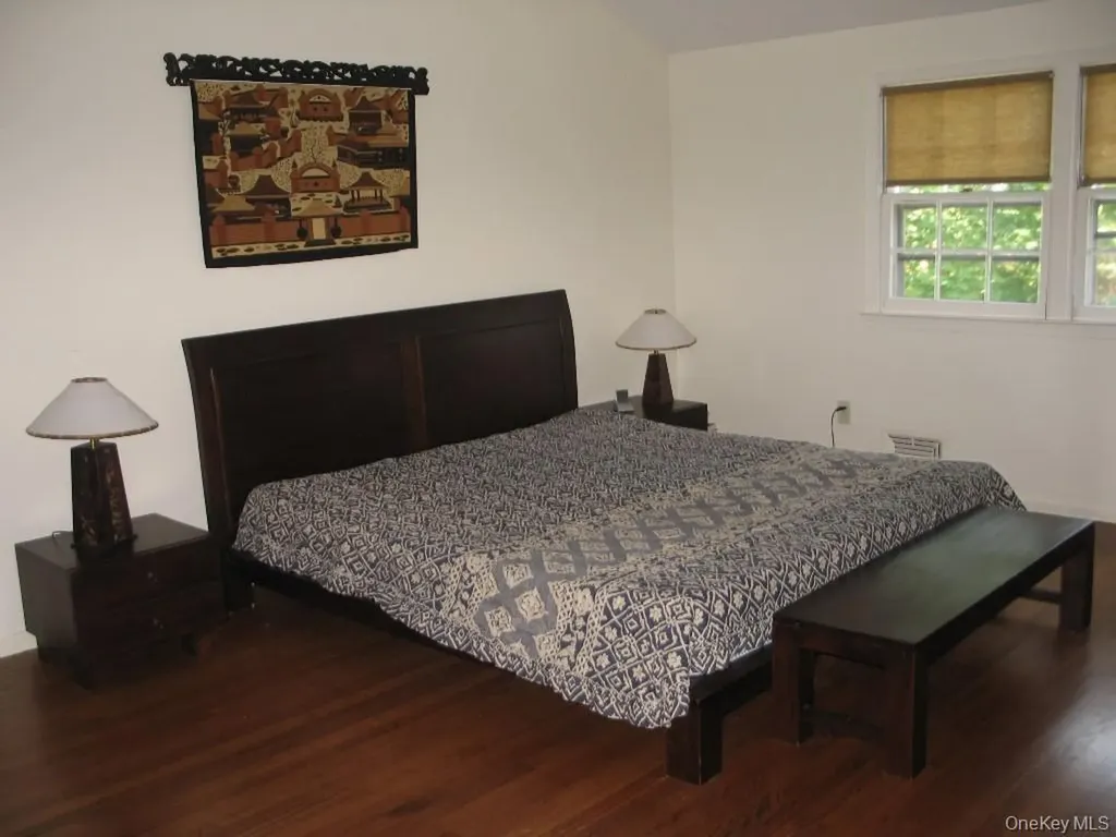 605 Fort Hill Road Scarsdale NY 10583