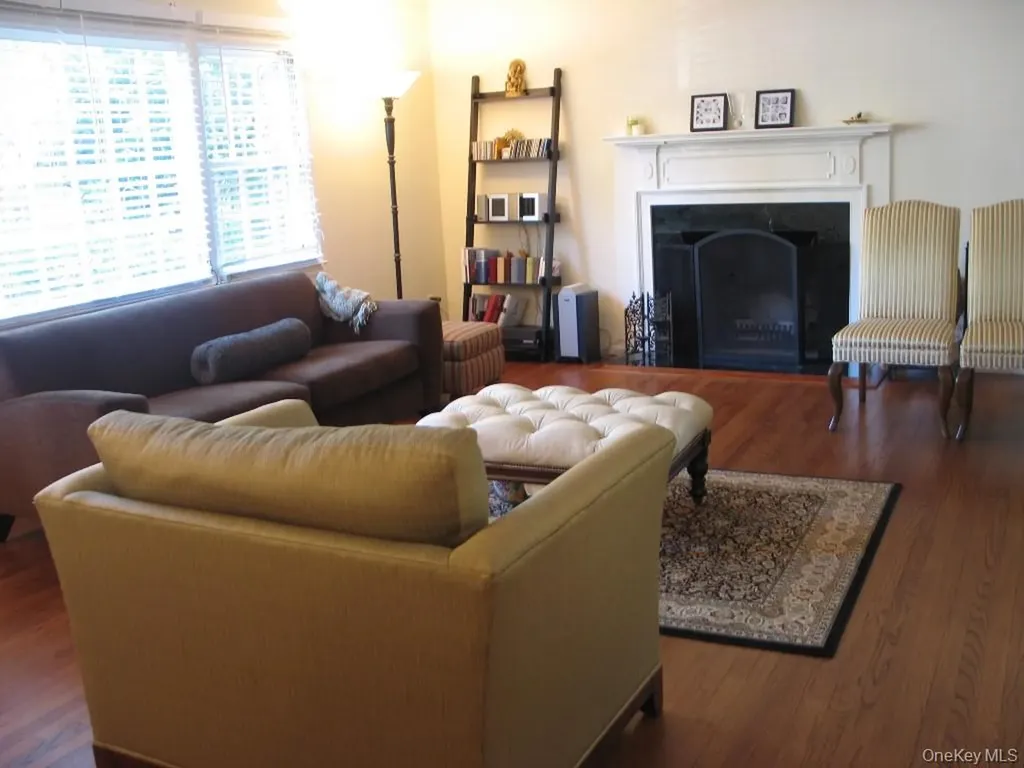 605 Fort Hill Road Scarsdale NY 10583