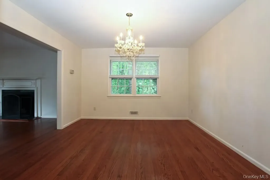 605 Fort Hill Road Scarsdale NY 10583