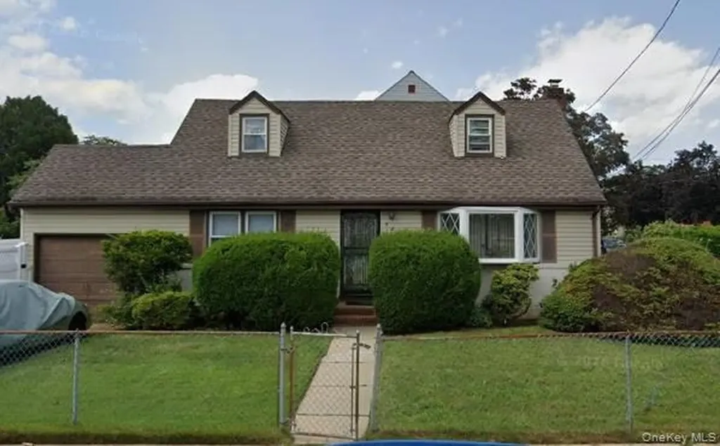 247 Windsor Parkway Hempstead NY 11550
