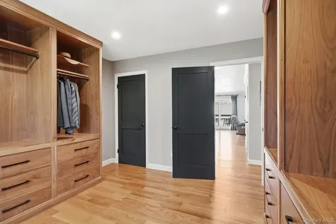67 Independence Court Yorktown Heights NY 10598