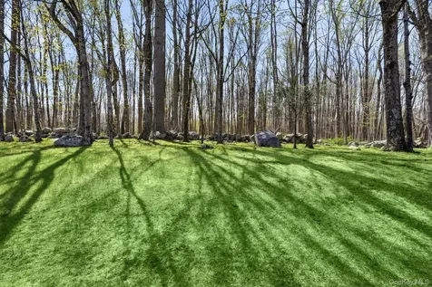 67 Independence Court Yorktown Heights NY 10598