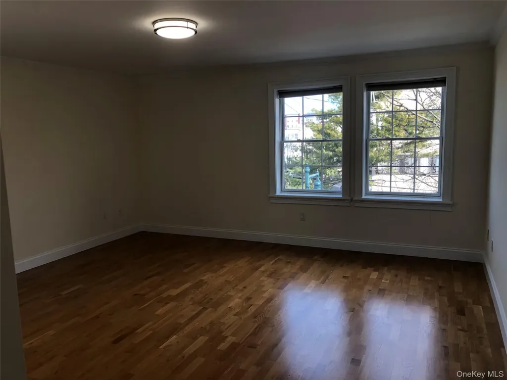 147 Main Street Mineola NY 11501