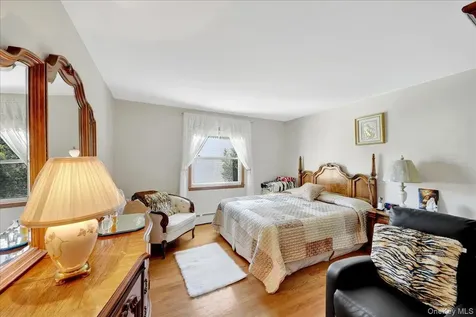 1149 Jensen Avenue Mamaroneck NY 10543