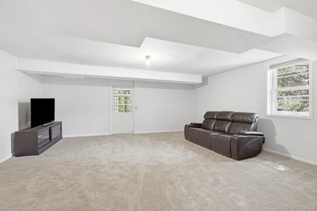 45 Runyon Place Scarsdale NY 10583