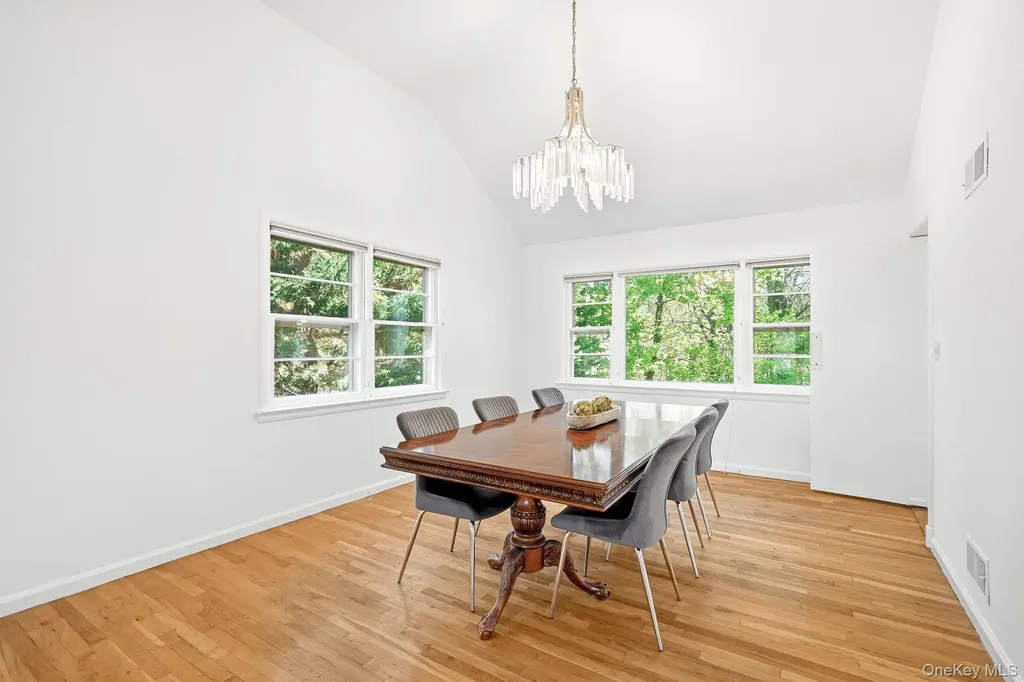 45 Runyon Place Scarsdale NY 10583