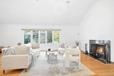 45 Runyon Place Scarsdale NY 10583