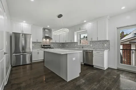 83-41 Little Neck Parkway Glen Oaks NY 11004