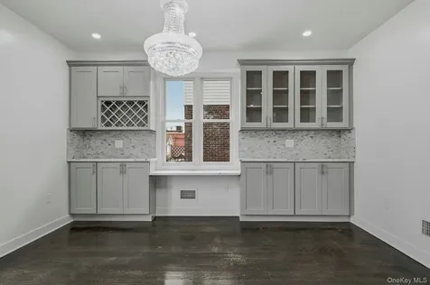 83-41 Little Neck Parkway Glen Oaks NY 11004