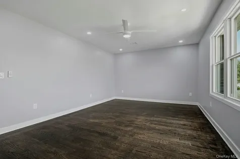 83-41 Little Neck Parkway Glen Oaks NY 11004