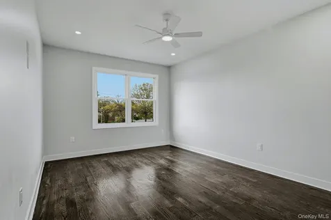 83-41 Little Neck Parkway Glen Oaks NY 11004