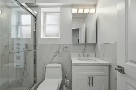 83-41 Little Neck Parkway Glen Oaks NY 11004