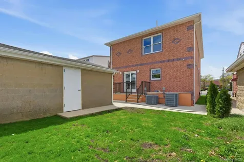 83-41 Little Neck Parkway Glen Oaks NY 11004